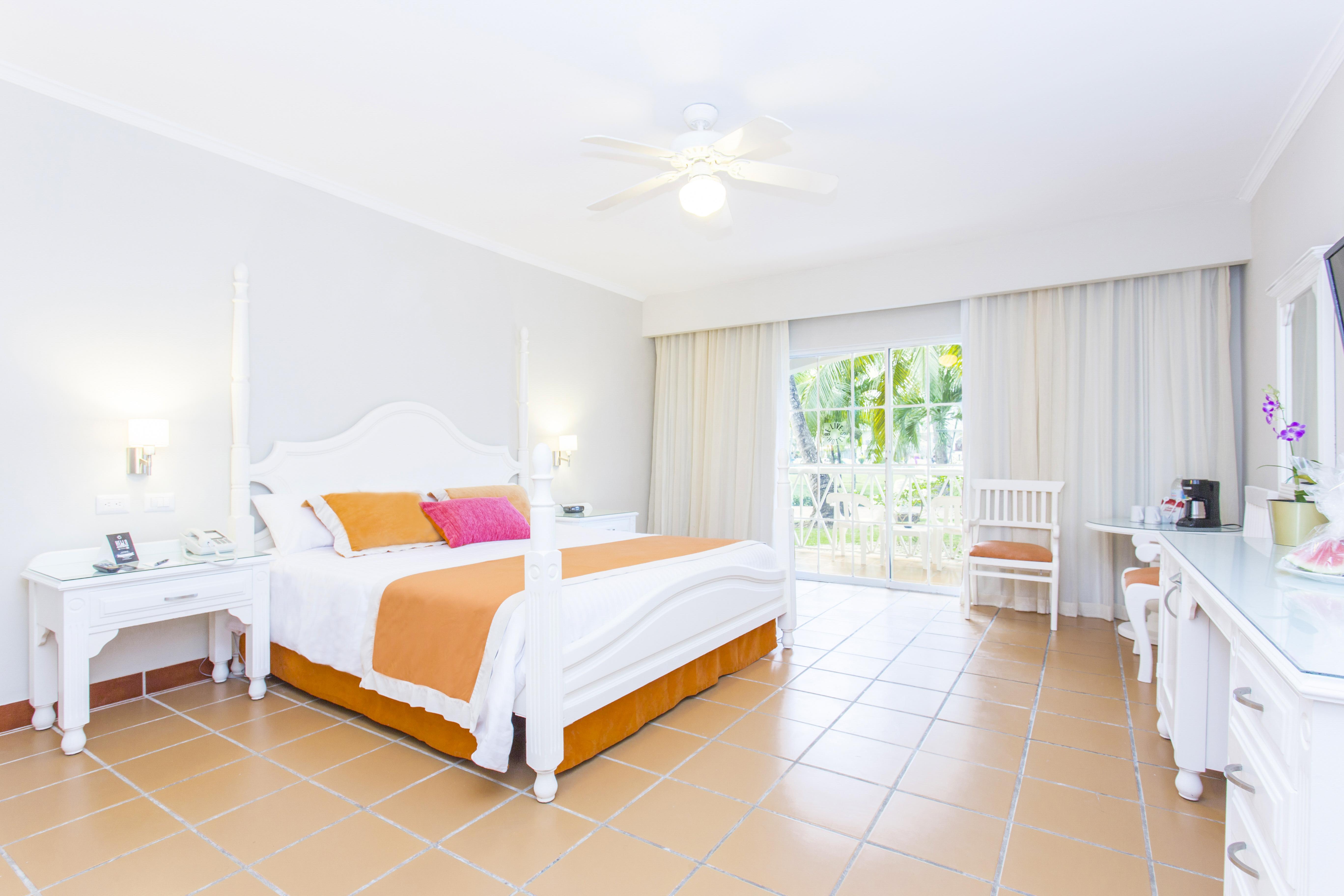 Be Live Collection Punta Cana (Adults Only) Exteriér fotografie A room at the Iberostar Grand Hotel Bávaro