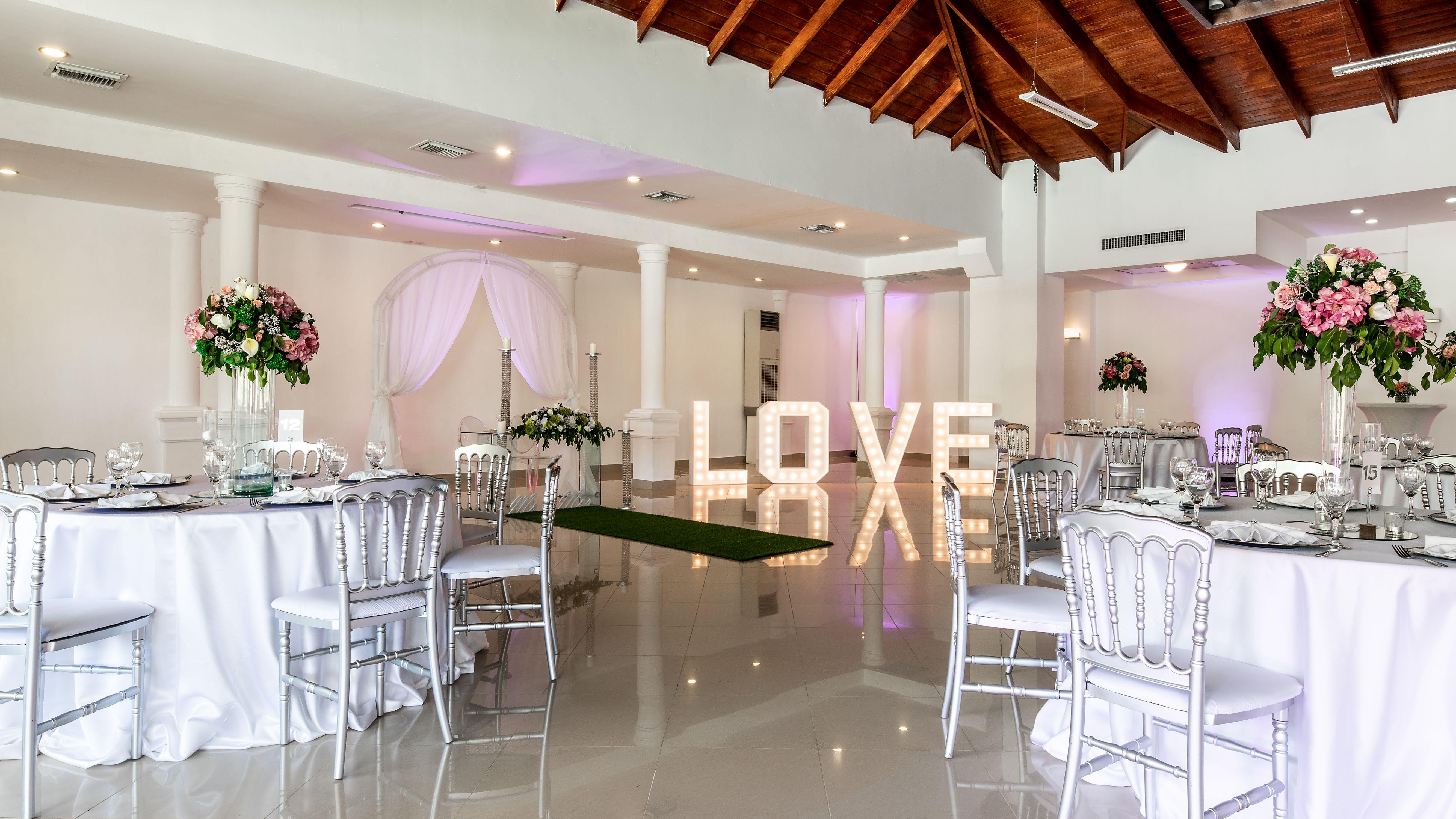 Be Live Collection Punta Cana (Adults Only) Exteriér fotografie The interior of the ballroom at the Riverview Mansion