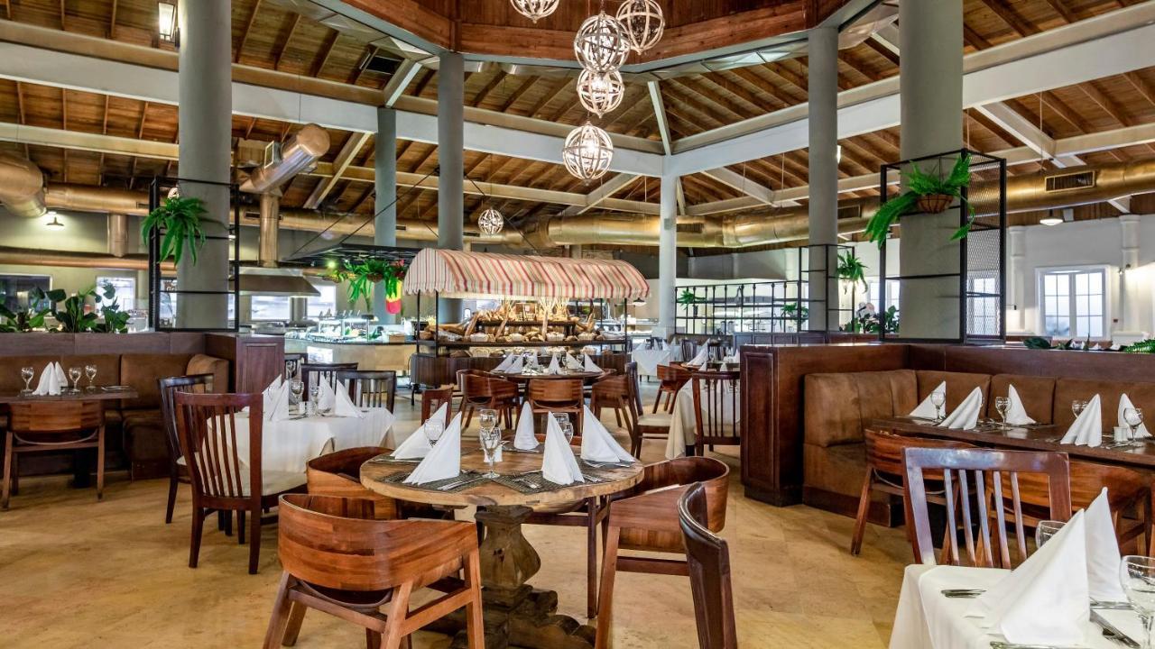 Be Live Collection Punta Cana (Adults Only) Exteriér fotografie The restaurant at the resort